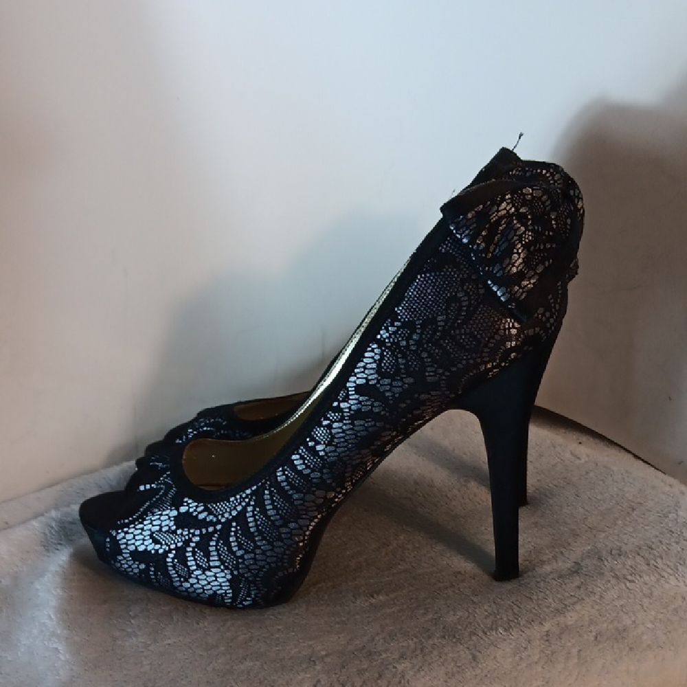 Steve Madden Black Lace Peep-Toe Heels